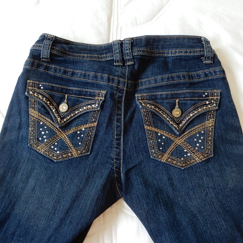 APT. 9 boot cut women’s jeans in size 2